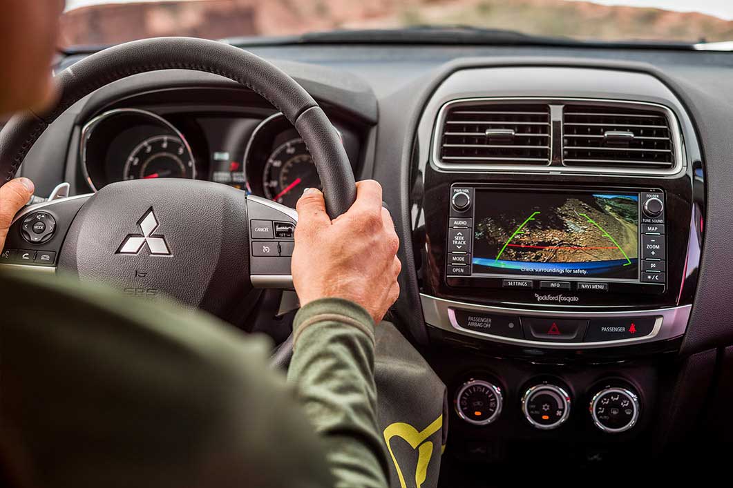 Mitsubishi Outlander Sport SE CVT Interior steering