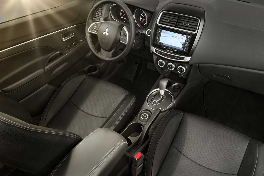 Mitsubishi Outlander Sport SE CVT Interior view
