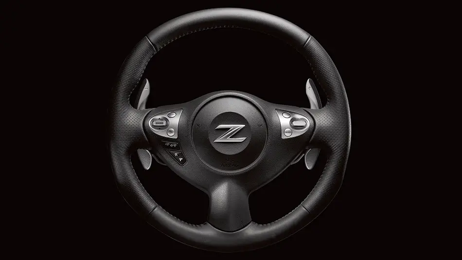 Nissan 370Z 2016 front steering view