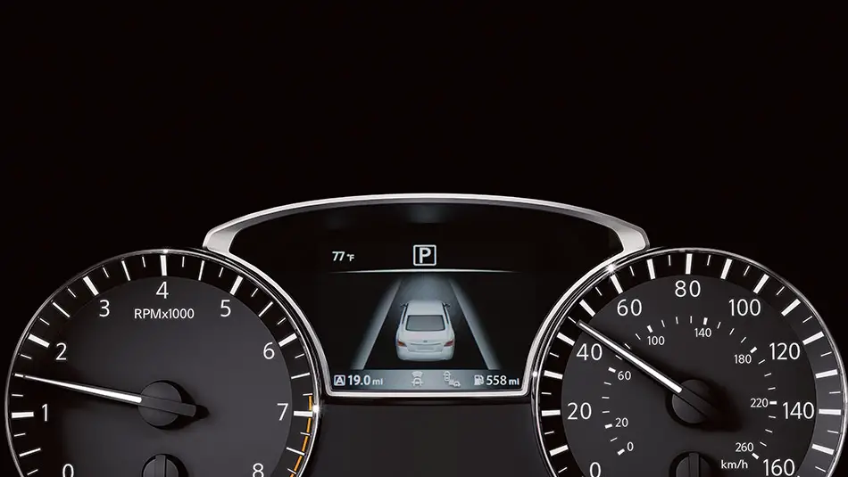 Nissan Altima 2.5 SL 2016 speedometer view