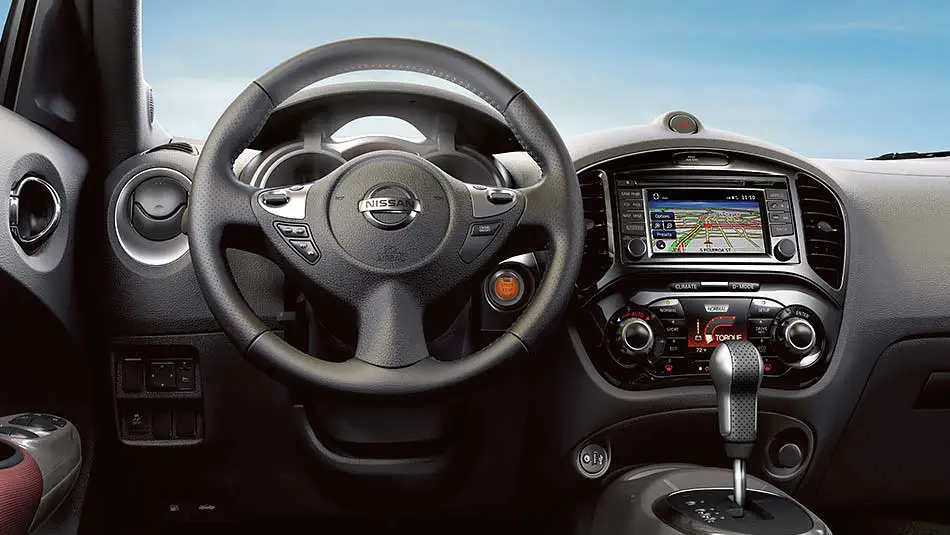 Nissan Juke NISMO FWD Interior steering