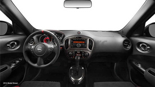 Nissan Juke SV 2016 interior front cross view