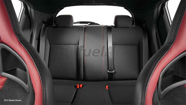 Nissan Juke SV 2016 interior rear seat view