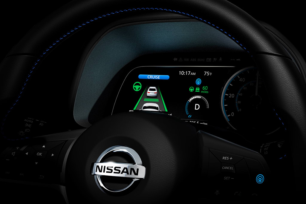 Nissan Leaf 2018 interior view