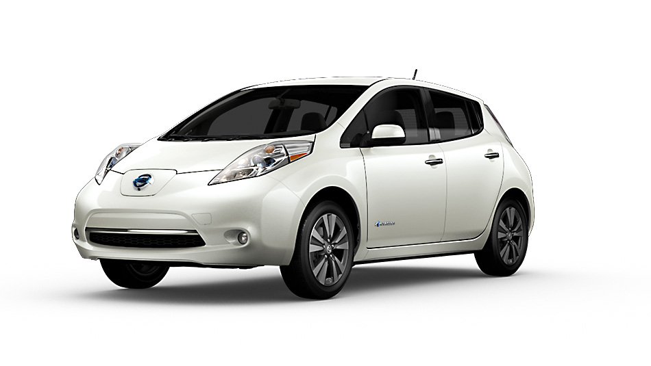Nissan Leaf S 2016 front cross view