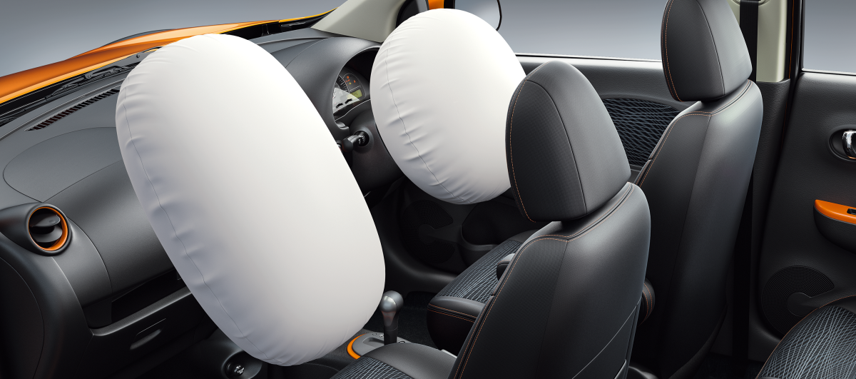 Nissan Micra DCI XL interior front airbags view