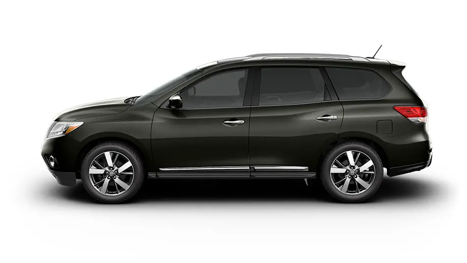 Nissan Pathfinder S 2016 Side view