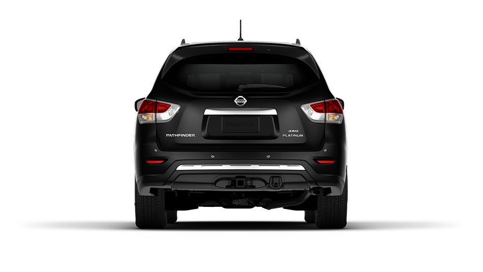 Nissan Pathfinder SL Tech 2016 rear view