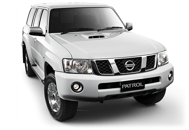 Nissan Patrol Y61 DX front cross view