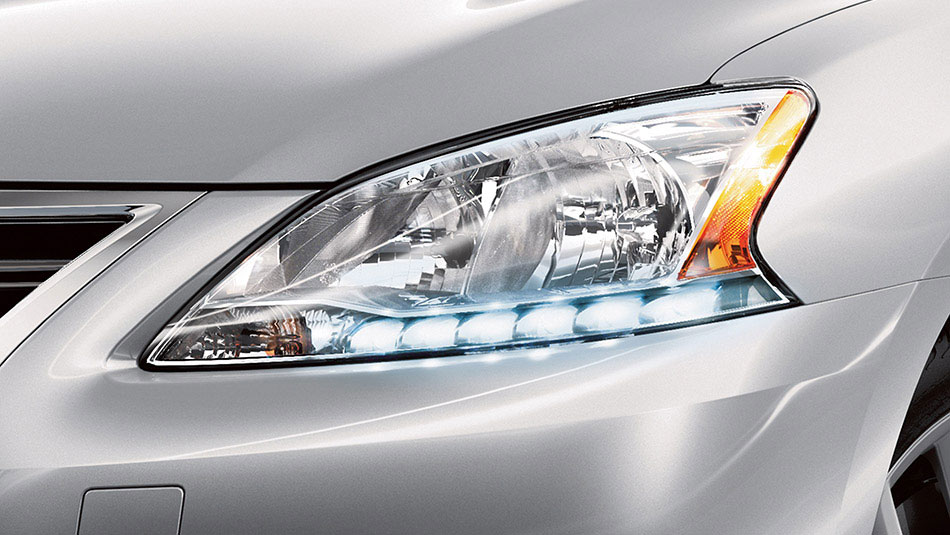 Nissan Sentra S 2014 Front Headlight