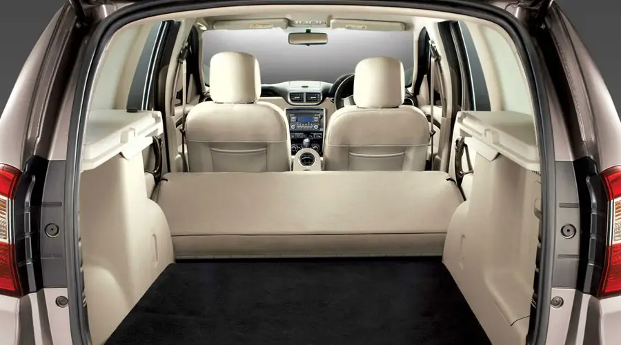 Nissan Terrano XV Premium 110 PS Interior View