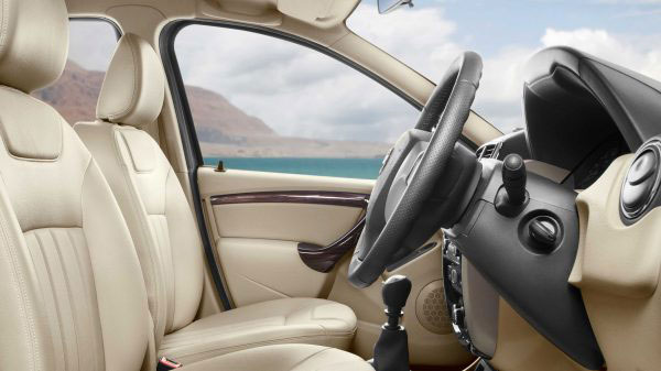 Nissan Terrano XV Premium 110 PS Steering