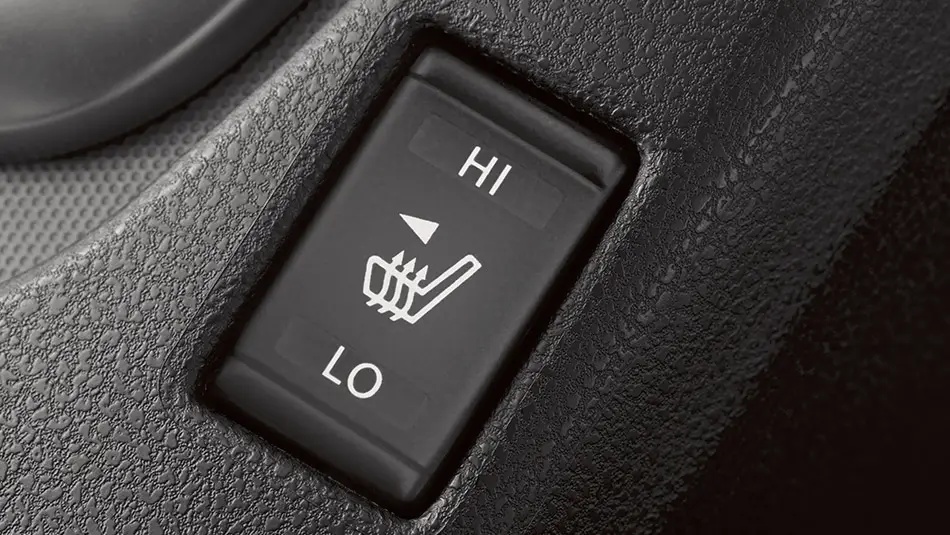 Nissan Versa Note SV 2016 seat heater view