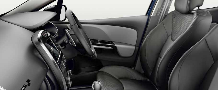 Renault Clio Dynamique Nav interior