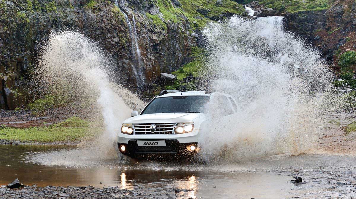 Renault Duster 110 PS RxL AWD Diesel Exterior