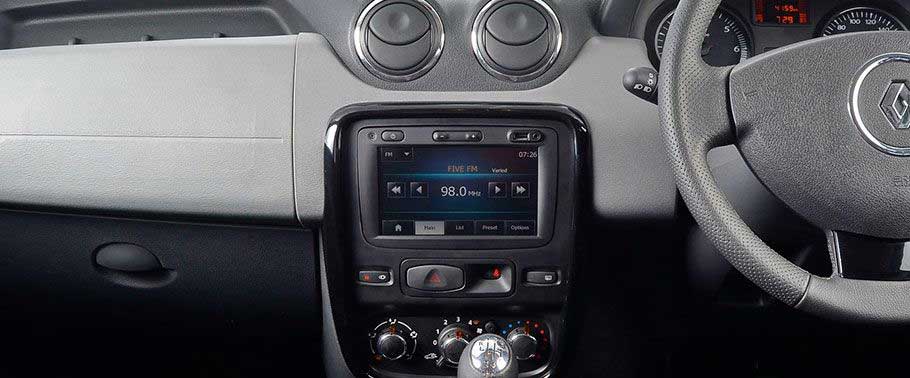 Renault Duster 110 PS RxL AWD Diesel Interior
