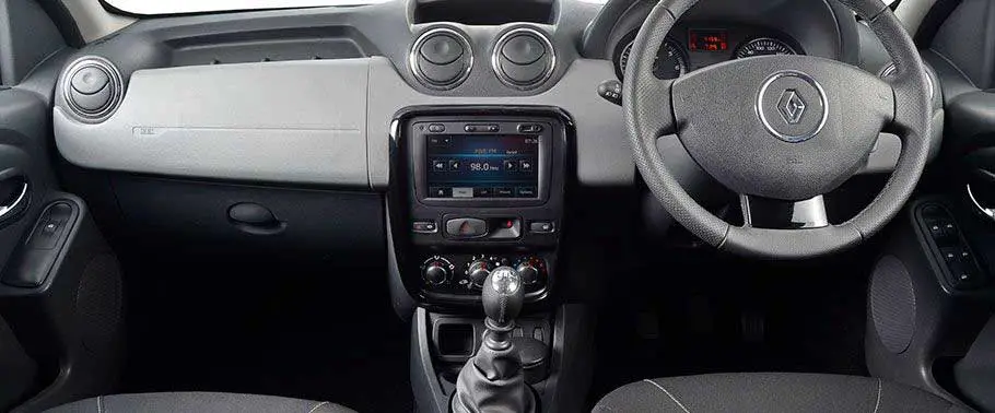 Renault Duster 110 PS RxL Diesel Interior steering