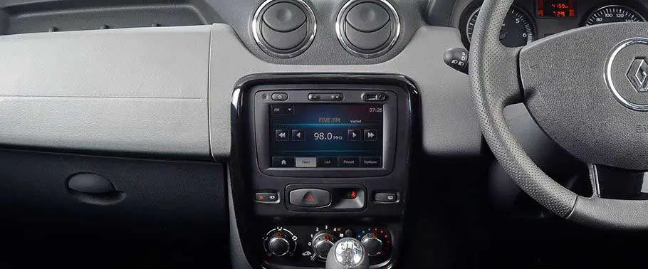 Renault Duster 110 PS RxZ Diesel Optional Interior
