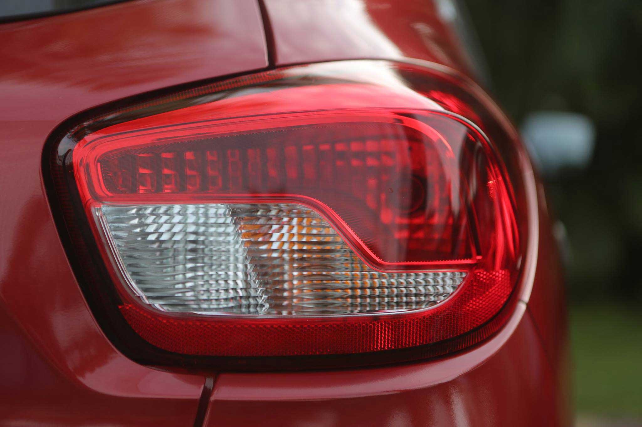 Renault KWID RxE Exterior taillight