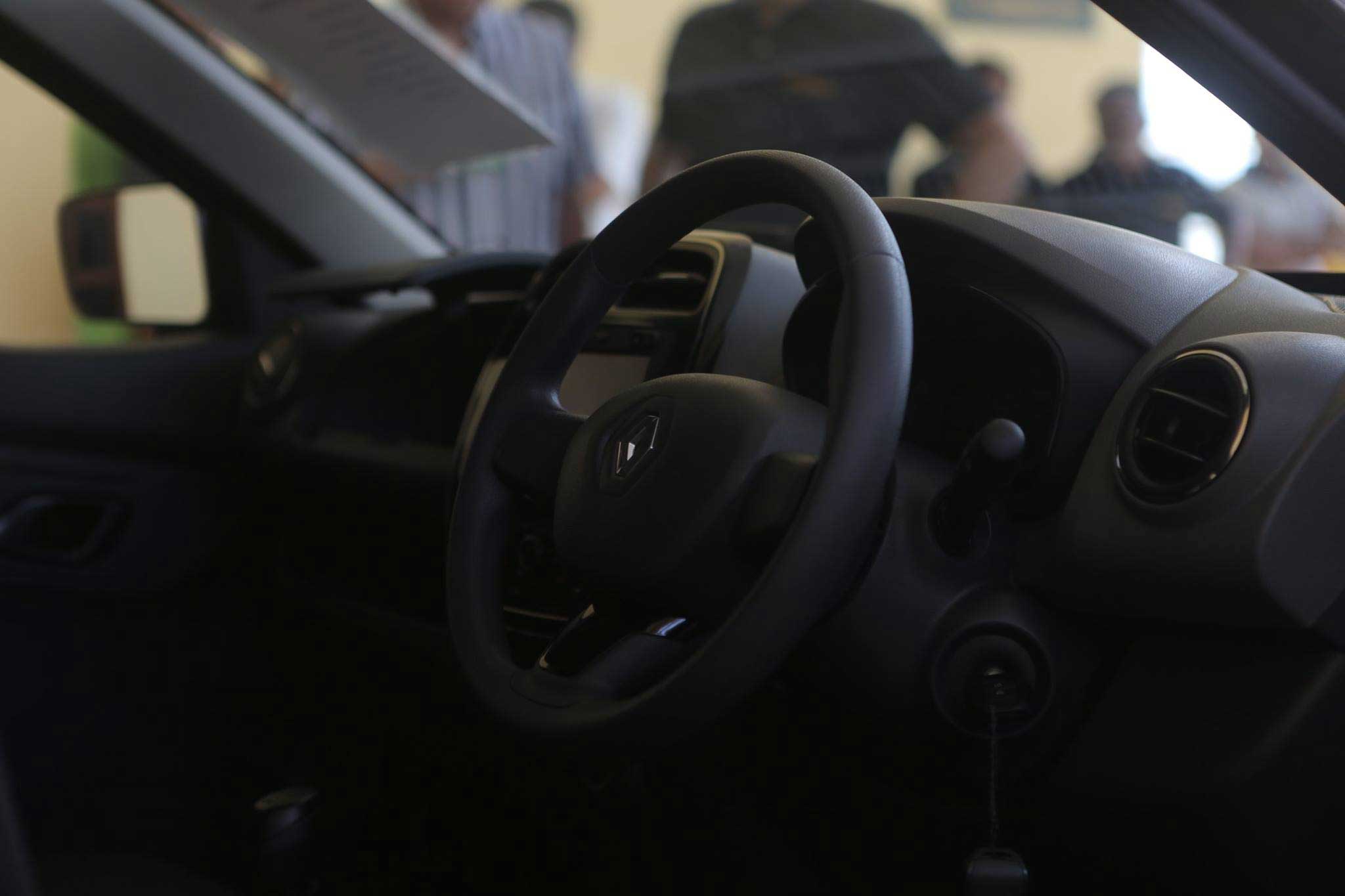 Renault KWID RxE Interior steering