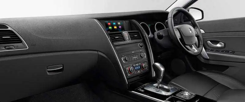 Renault Latitude Privilege 2.0L Interior cabin