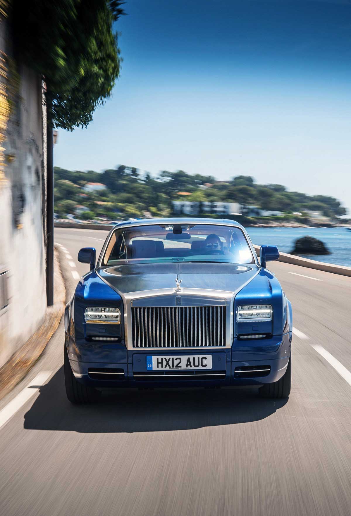 2014 Rolls Royce Phantom Coupe Exterior Front View