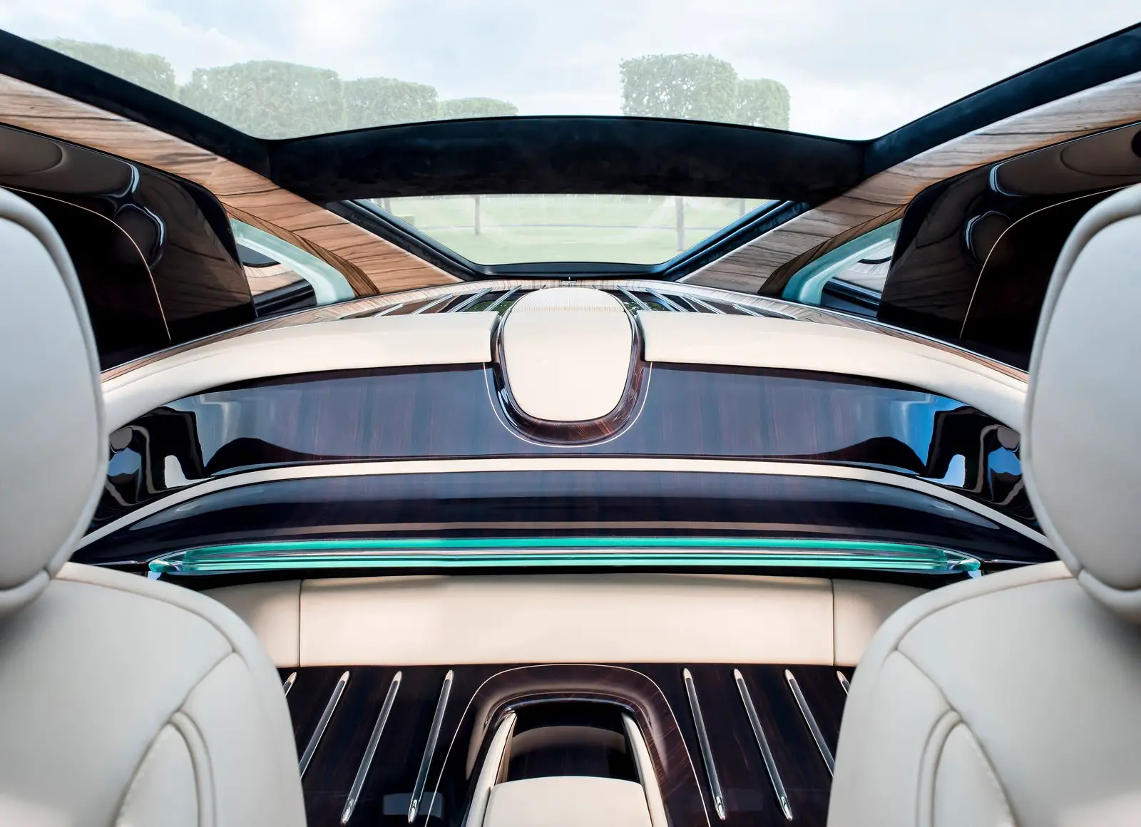 Rolls Royce Sweaptail interior view