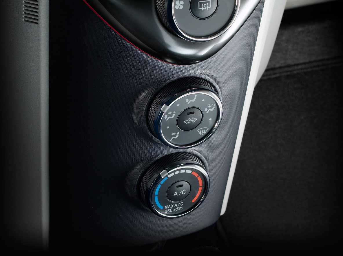 Scion iQ Hatchback Interior climate controls