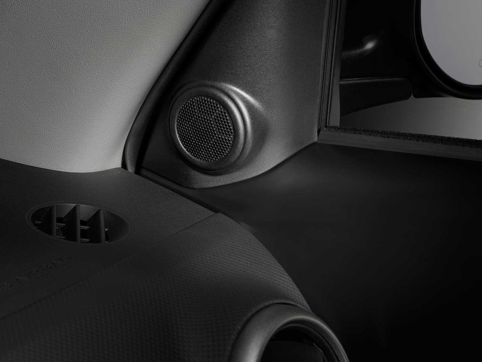Scion xB Automatic Interior speakers