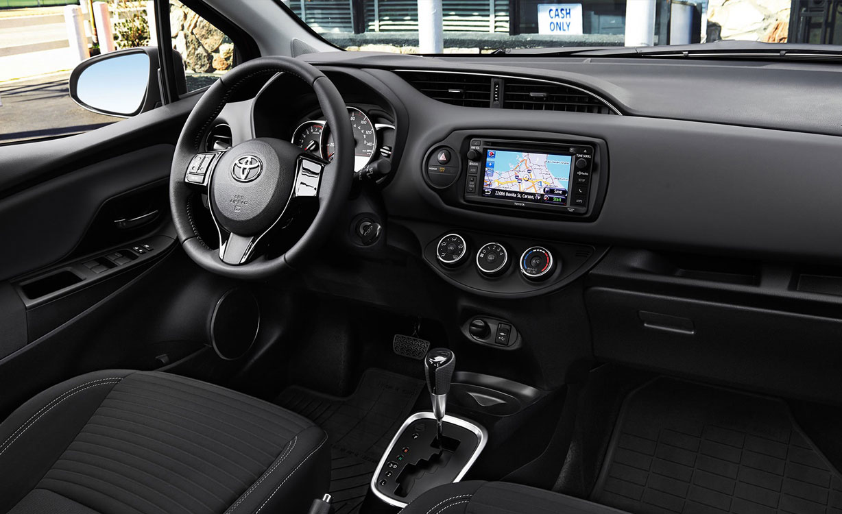 2015 Toyota Yaris 3 Door L Steering View