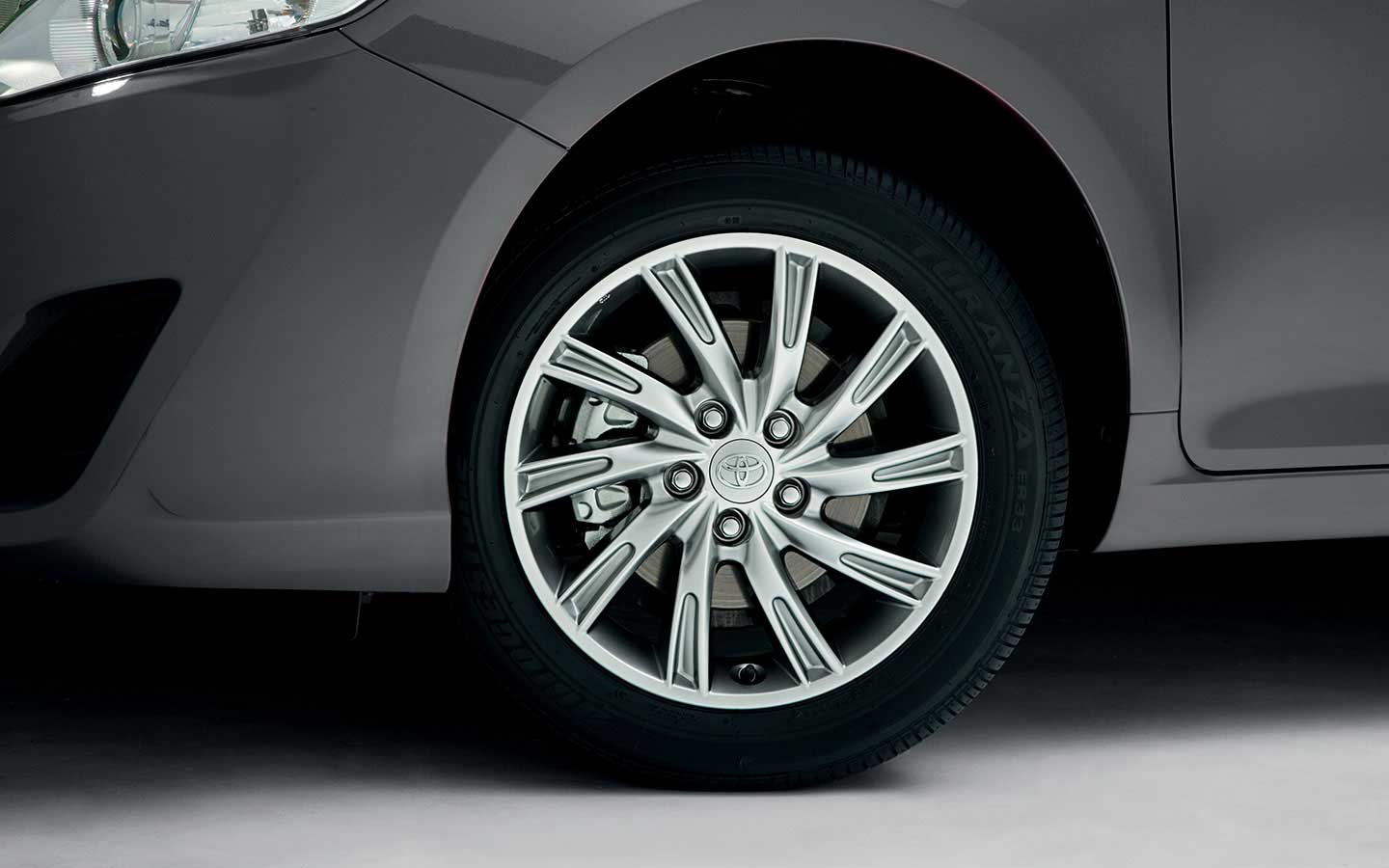 Toyota Aurion Sportivo SX6 Exterior wheel