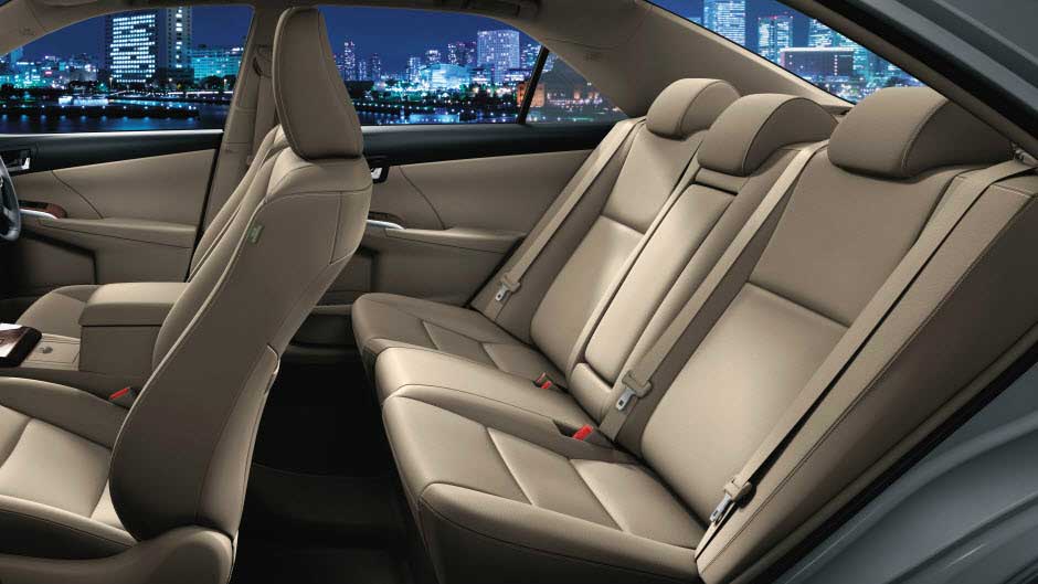 Toyota Aurion Sportivo SX6 Interior front and rear seats