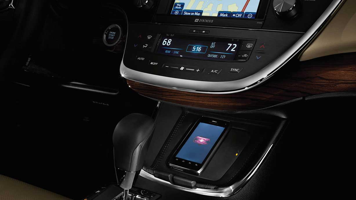 Toyota Avalon XLE Premium Interior usb iphone