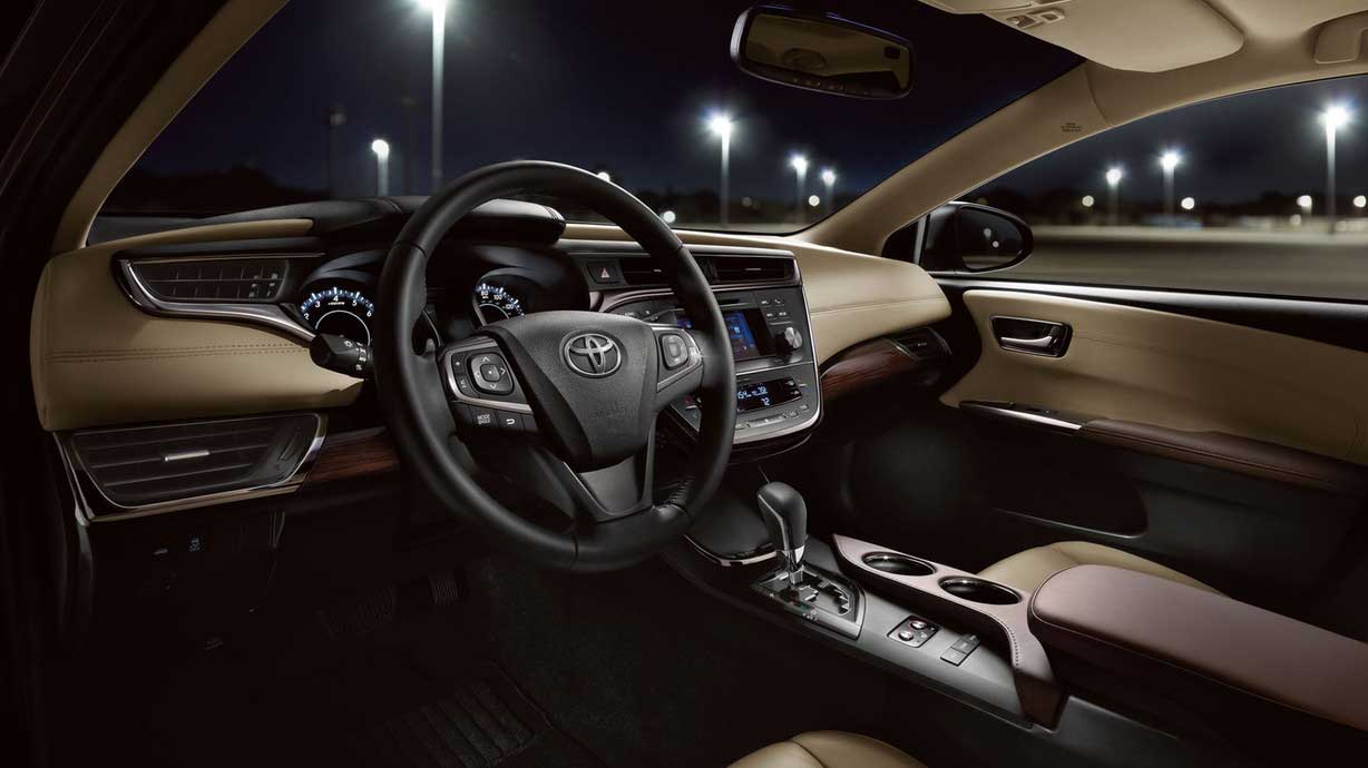Toyota Avalon XLE Interior steering