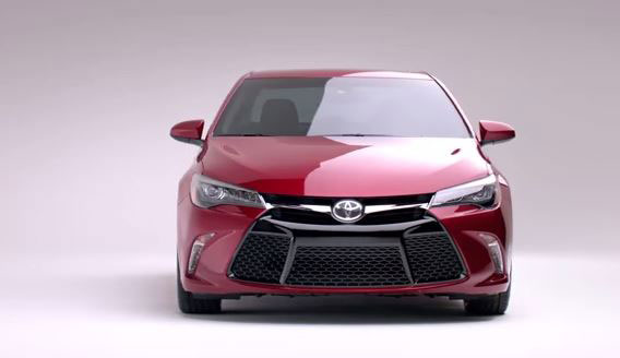 Toyota Camry 2.5 G Front View