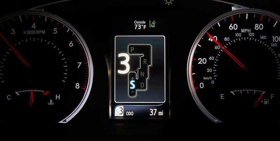 Toyota Camry Hybrid 2015 Speedometer