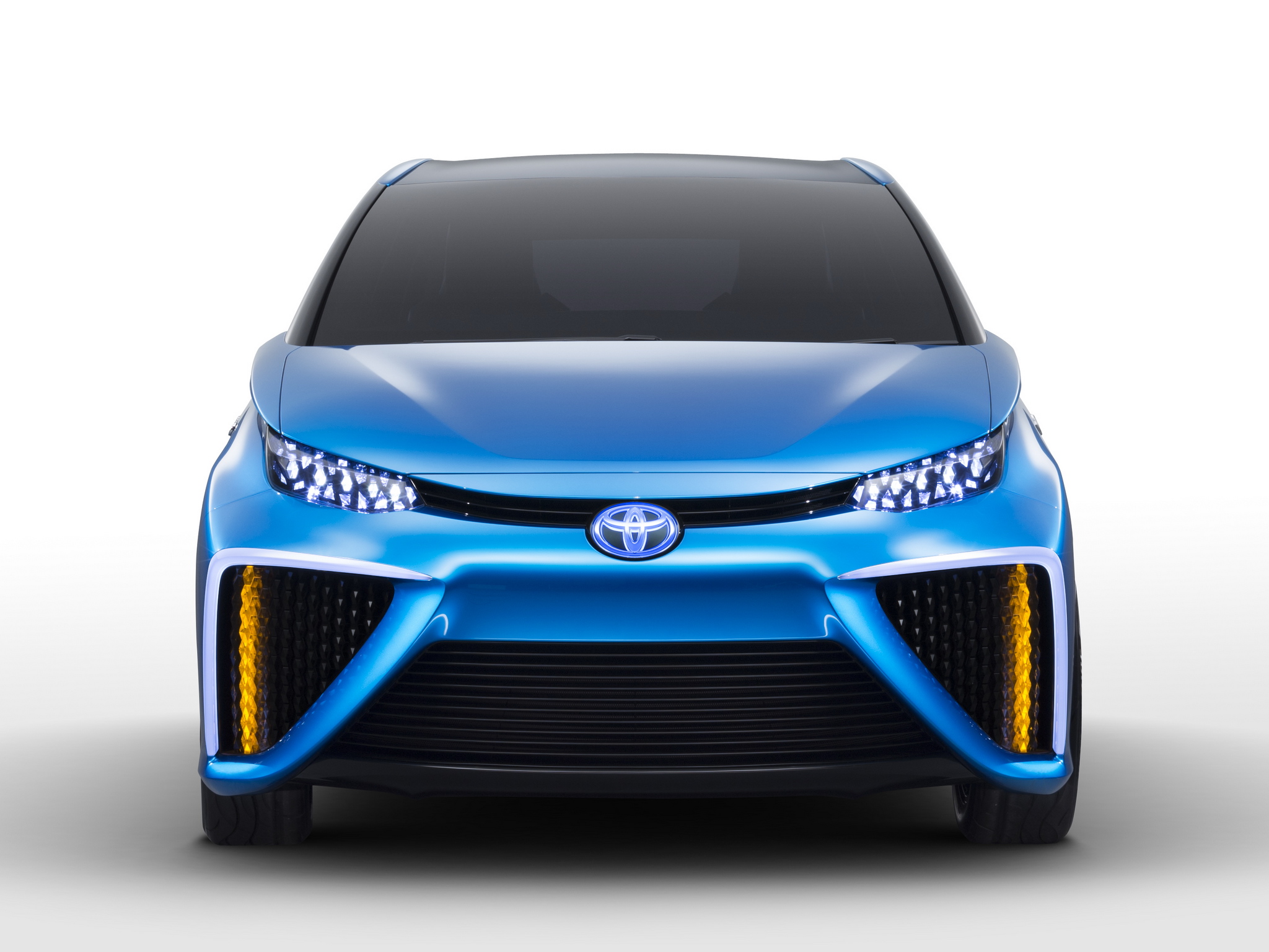 Toyota FCV front view