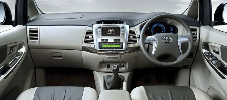 Toyota Innova 2.5 LE 7 Seater 2014 Front Interior View