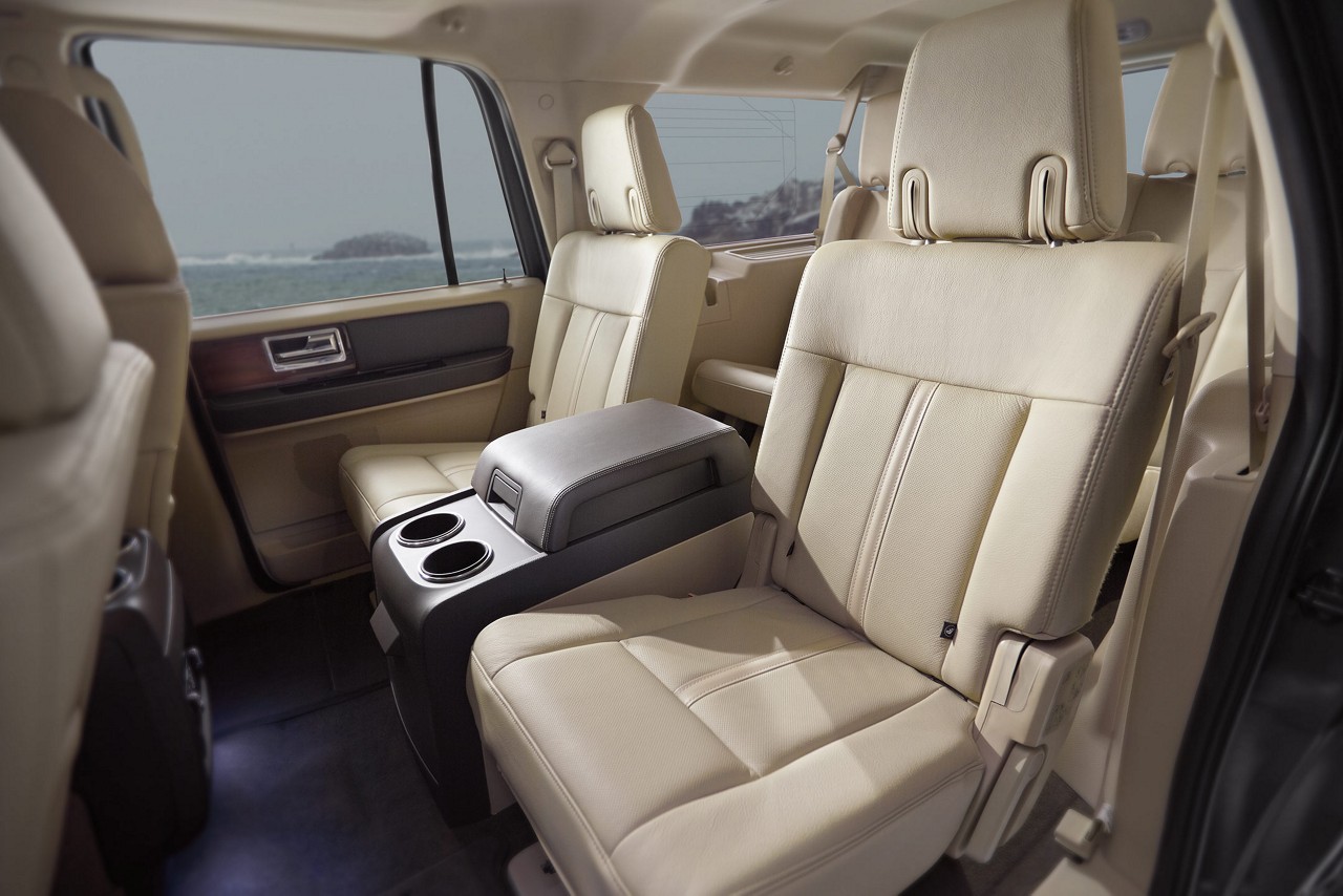 Lincoln Navigator interior front view