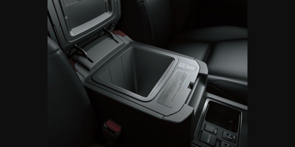 Toyota Prado VX Petrol interior console box view