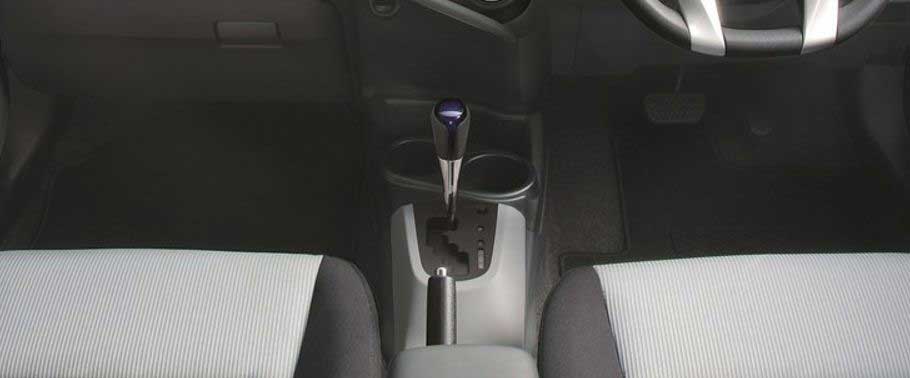 Toyota Prius 1.8 Z5 Interior gear