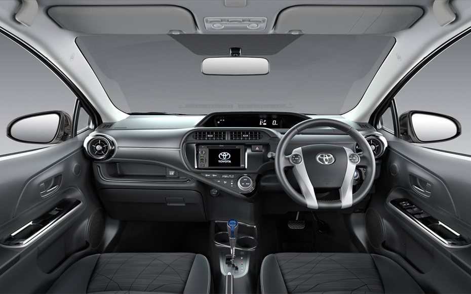 Toyota Prius C interior front view
