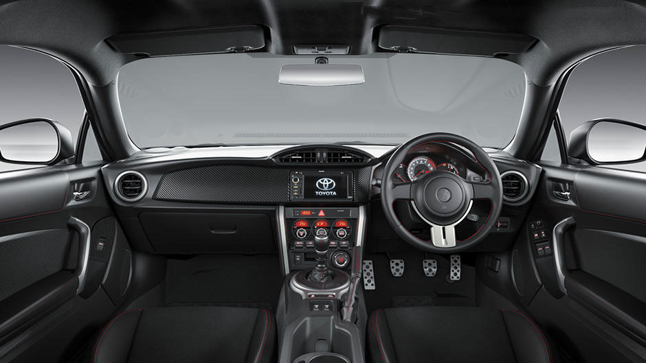 Toyota 86 GT interior front cross view
