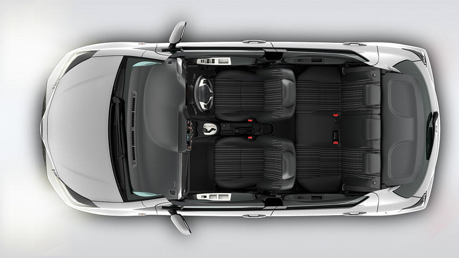 Toyata Yaris SX 2016 interior top view
