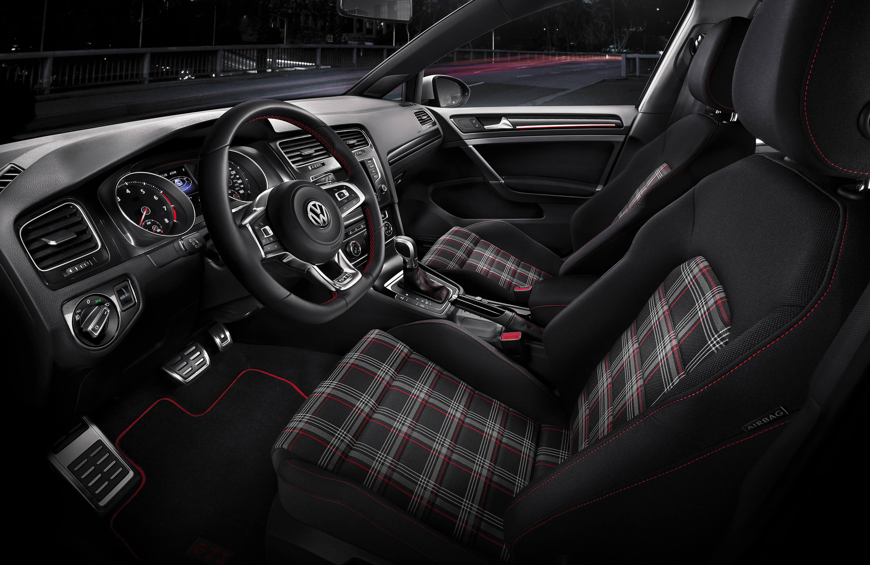 Volkswagen Golf GTI SE 2 Door W/Performance interior front cross view