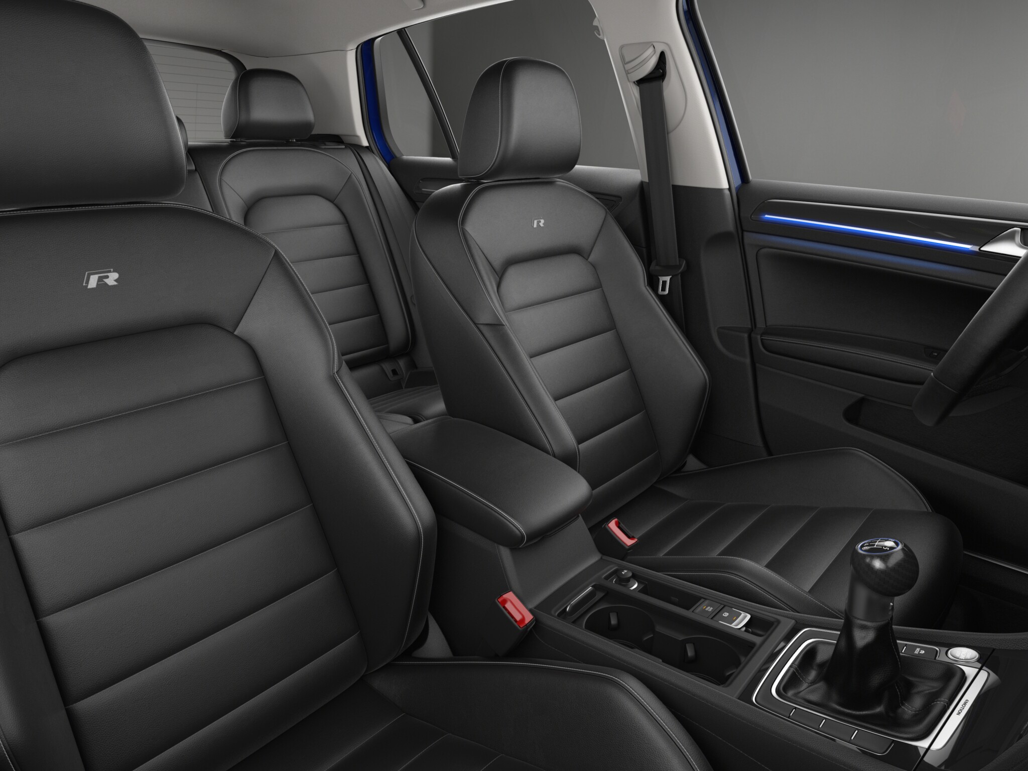 Volkswagen Golf R DCC Navication front Seat view