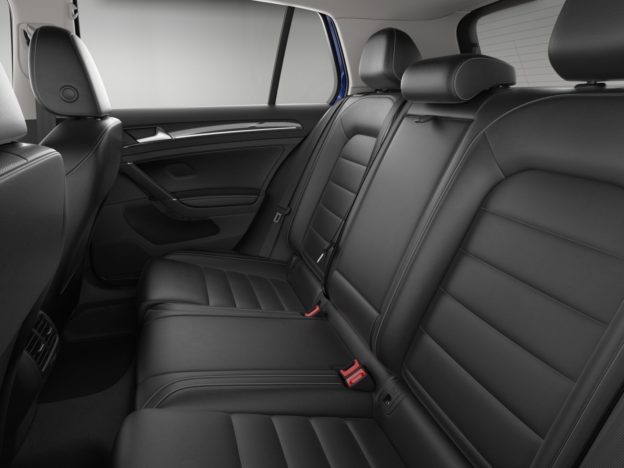 Volkswagen Golf R DCC Navication interior rear seat view