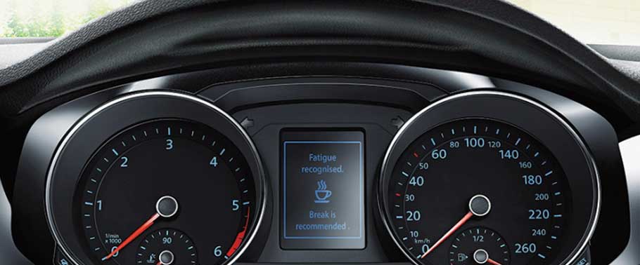 Volkswagen Jetta 2.0 TDI Highline Interior speedometer