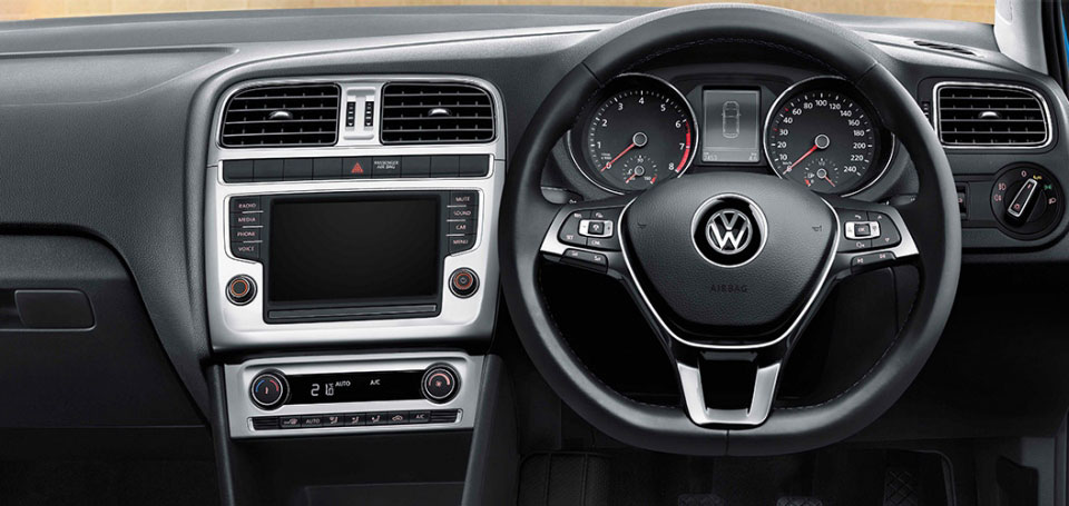 Volkswagen New Polo GT 1.5 TDI Steering