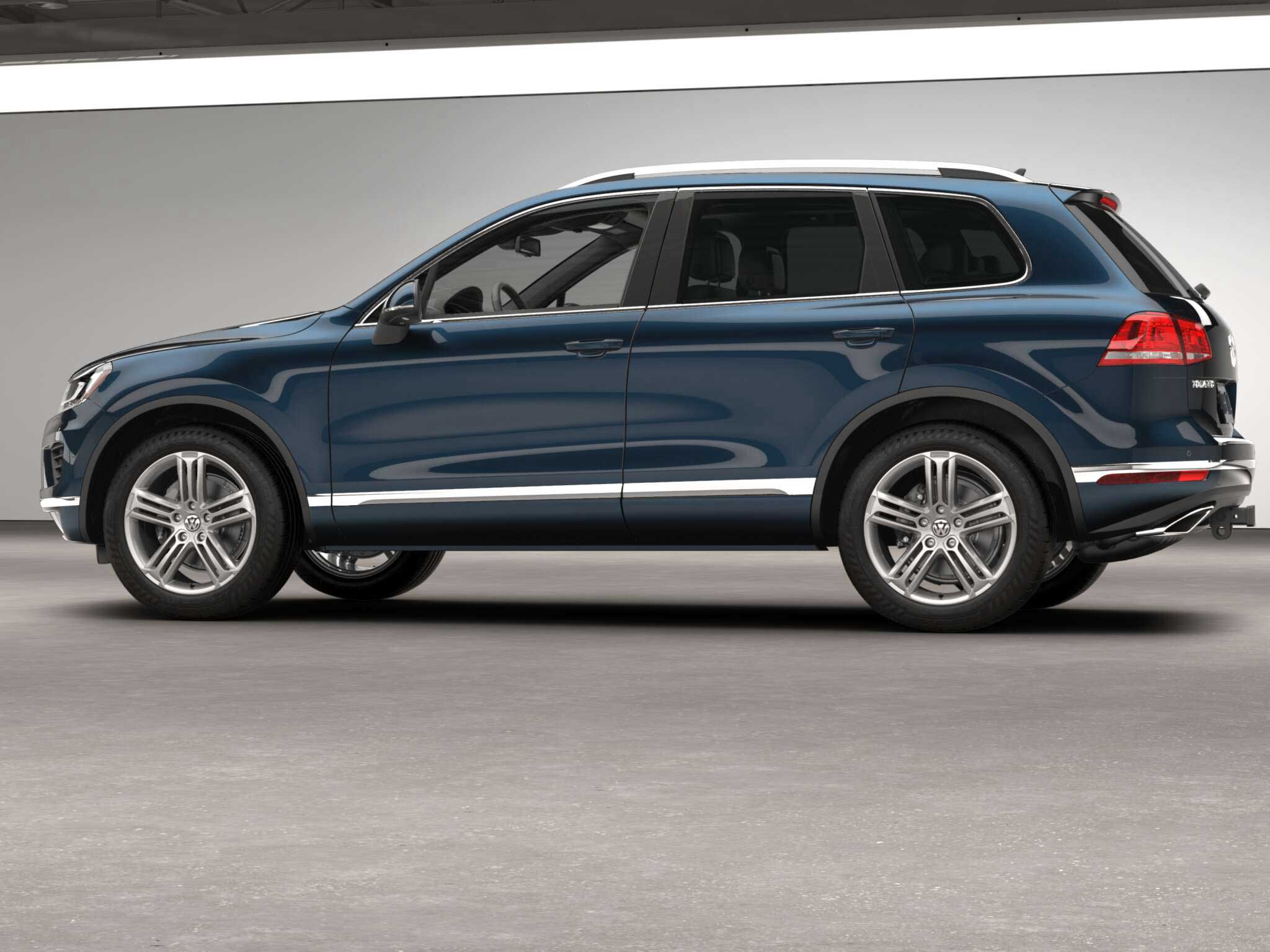 Volkswagen Touareg V6 Lux Exterior side view